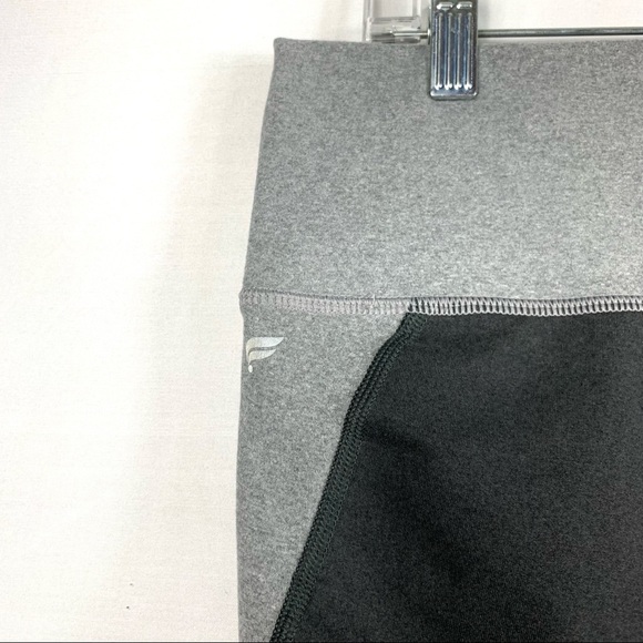 Fabletics On-The-Go Legging - Picture 4 of 7